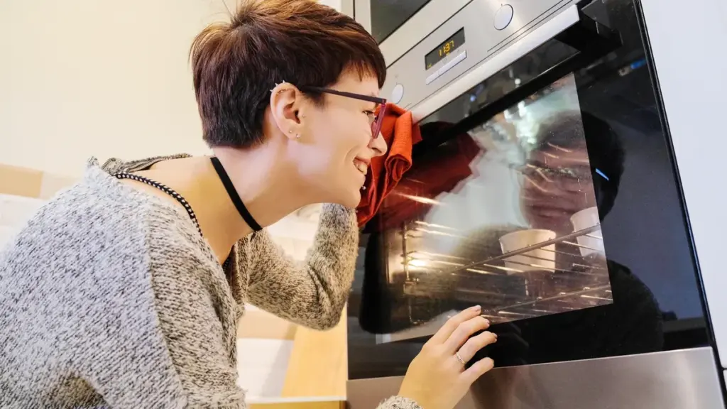 Vergeet pannen en kokend water: deze methode verandert eieren koken voorgoed